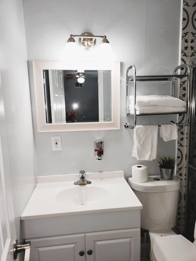 Cheerful Super Suite + 2 Queen + Sofa Bed Minutes From The Airport! Tampa Esterno foto