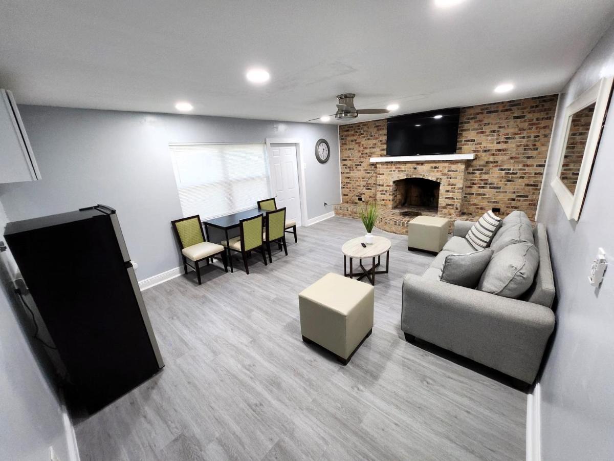 Cheerful Super Suite + 2 Queen + Sofa Bed Minutes From The Airport! Tampa Esterno foto