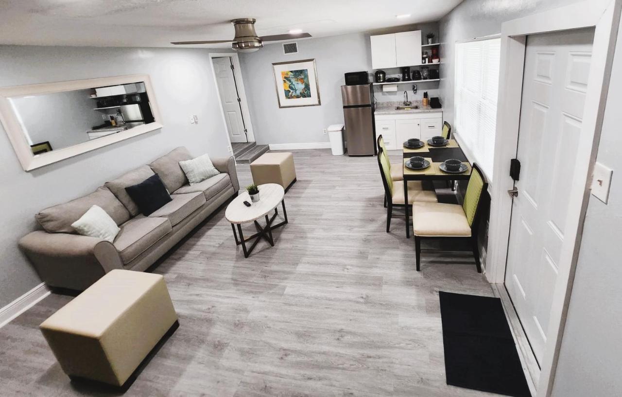 Cheerful Super Suite + 2 Queen + Sofa Bed Minutes From The Airport! Tampa Esterno foto