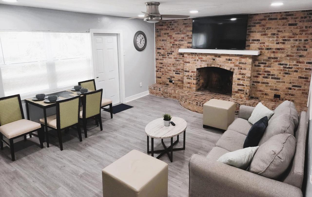 Cheerful Super Suite + 2 Queen + Sofa Bed Minutes From The Airport! Tampa Esterno foto