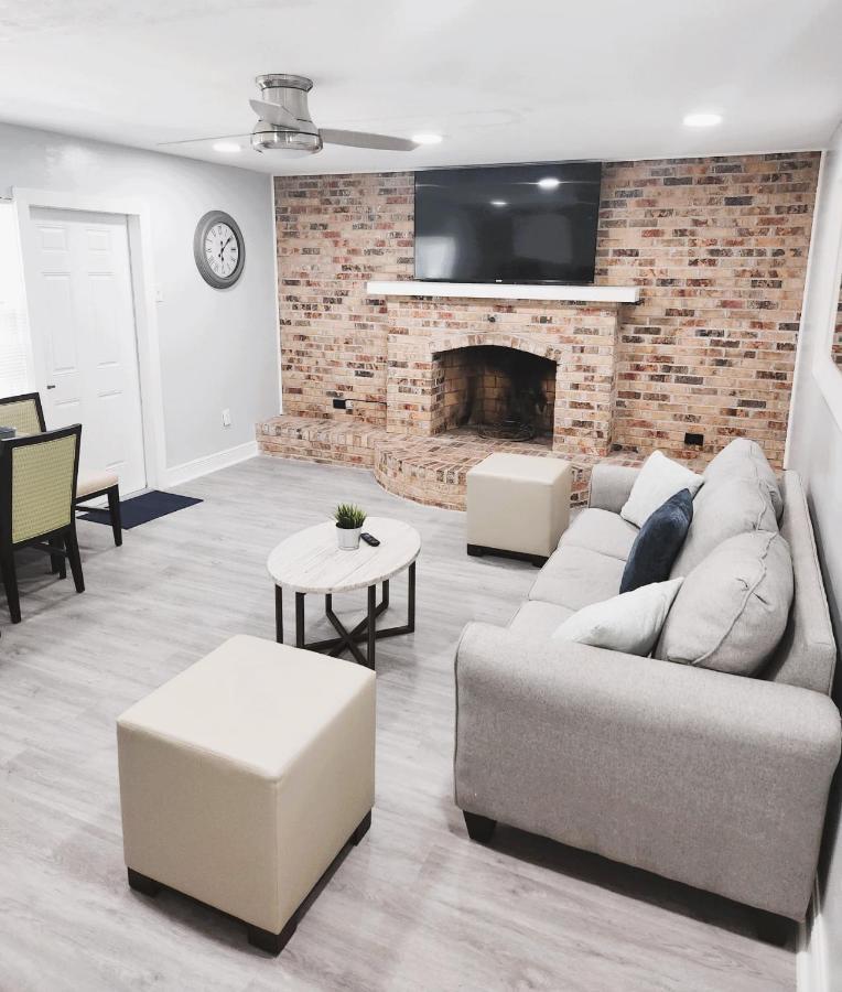 Cheerful Super Suite + 2 Queen + Sofa Bed Minutes From The Airport! Tampa Esterno foto
